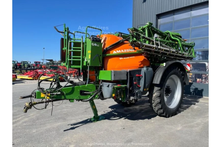 Прицепной опрыскиватель AMAZONE UX 4200 Special