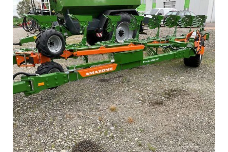 Напівпричіпний оборотний плуг AMAZONE Tyrok 400 OL