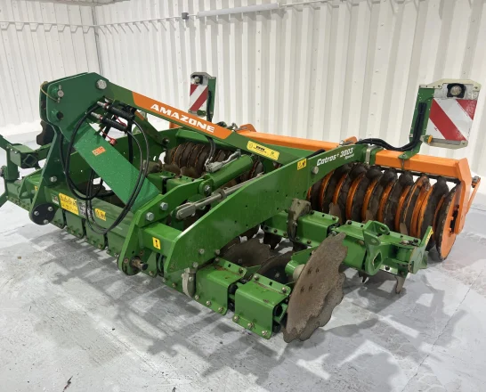AMAZONE Catros+ 3003 Special