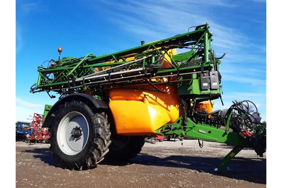 Прицепной опрыскиватель AMAZONE UX 6200 Super