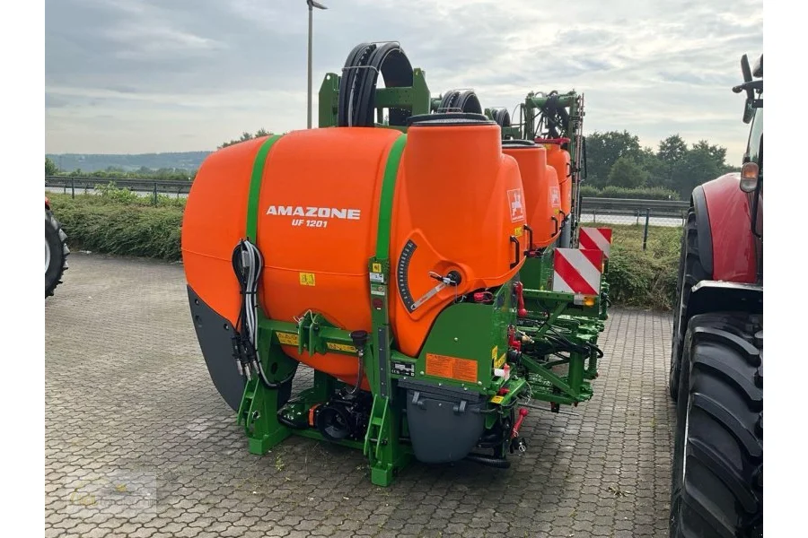 Навісний обприскувач AMAZONE UF 1201