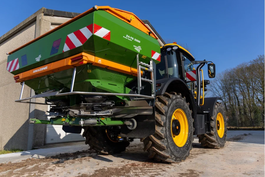 Розкидач добрив AMAZONE ZA-TS 1400 Ultra